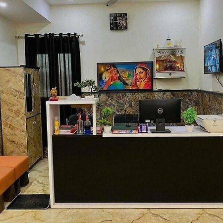 Hotel O K R Resdiancy Near Botanic Garden Of Indian Republic Noida Dış mekan fotoğraf