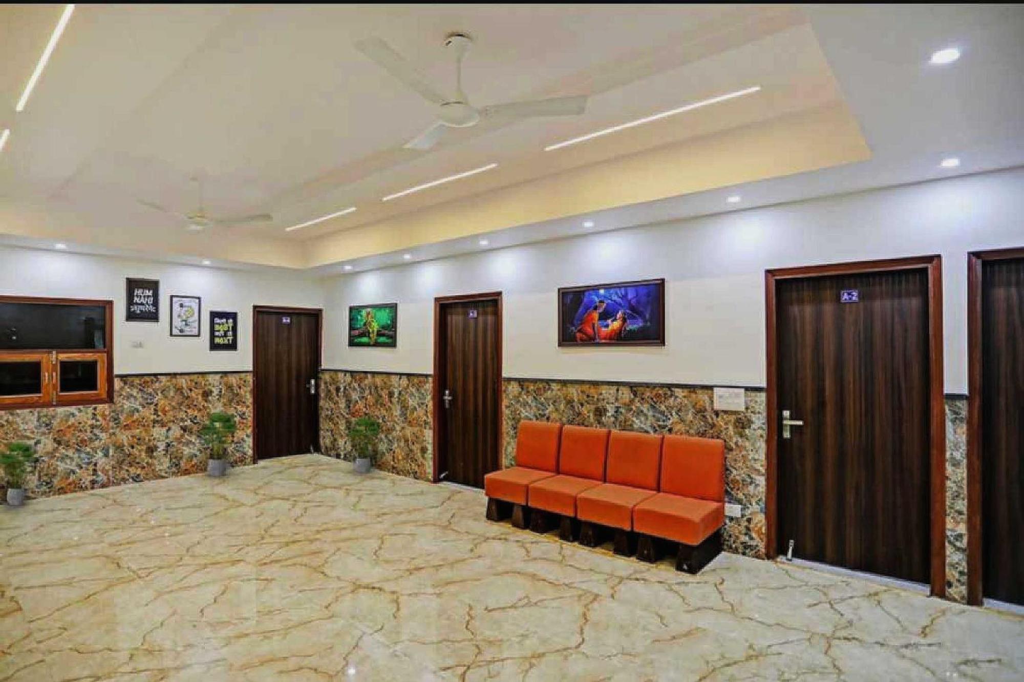 Hotel O K R Resdiancy Near Botanic Garden Of Indian Republic Noida Dış mekan fotoğraf